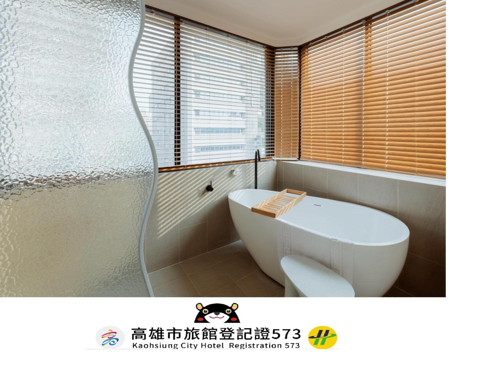 Just Inn Kaohsiung Exteriör bild